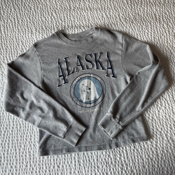 Brandy Melville Gray Polar Bear Long Sleeve - Picture 1 of 5